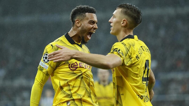 Dortmund quật ngã Newcastle, xứng danh bảng tử thần